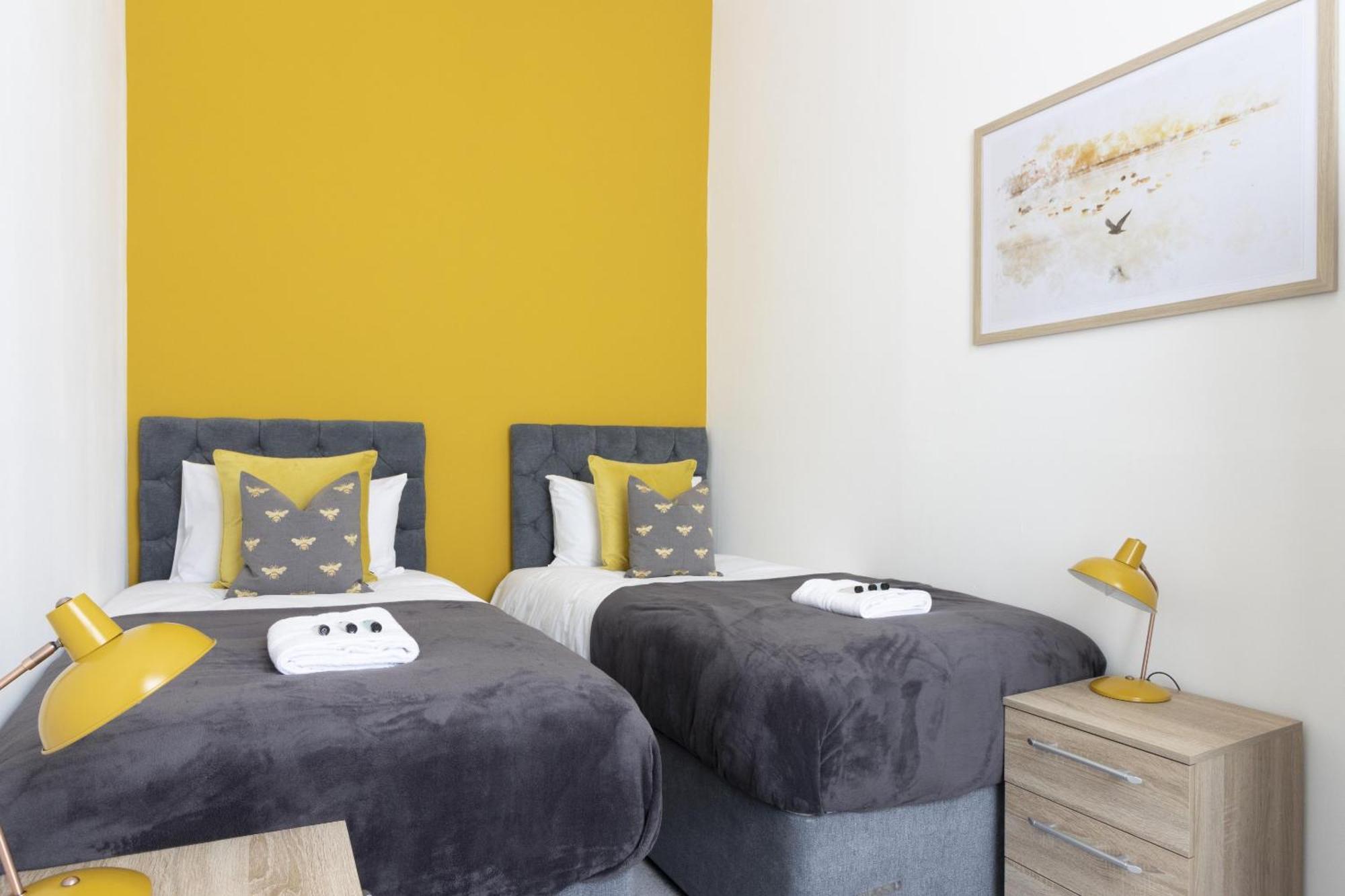 Alexandra - Large 3 Bed Perfect For Contractors, Free Parking, Fast Wifi And Great Value! Plymouth Exterior foto